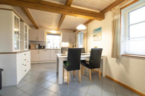 Ferienhaus Möwe, Doppelhaushälfte für bis zu 4 Personen mit Garten und Sauna, Hunde erlaubt!